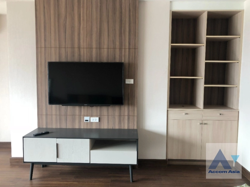 5  2 br Condominium for rent and sale in Charoen Nakhon ,Bangkok BTS Krung Thon Buri at Saichol Mansion AA36817