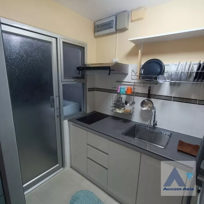 8  2 br Condominium For Sale in Sathorn ,Bangkok BRT Thanon Chan at Condo One X Sathorn Narathiwat AA36827