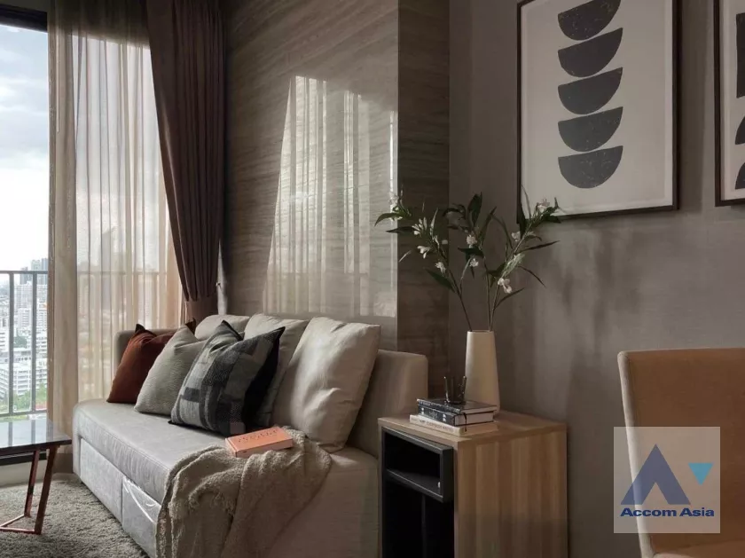unit 1 Bedroom  Condominium For Sale in Ratchadaphisek, Bangkok  near BTS Thong Lo (AA36838)