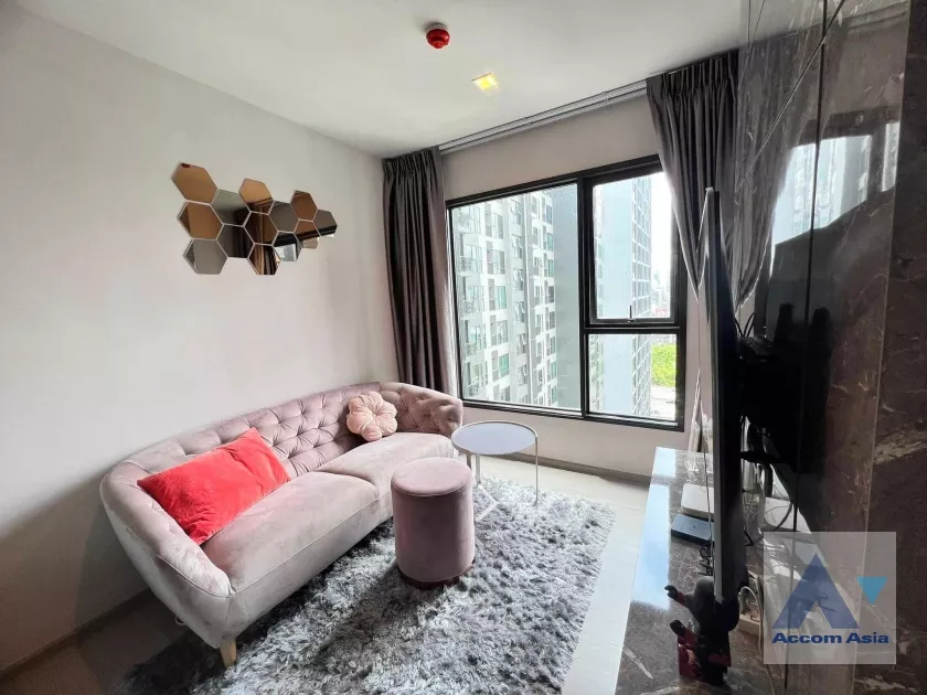 Fully Furnished | LIFE Asoke-Rama 9 Condominium  1 Bedroom for Sale MRT Rama 9 in Phaholyothin Bangkok