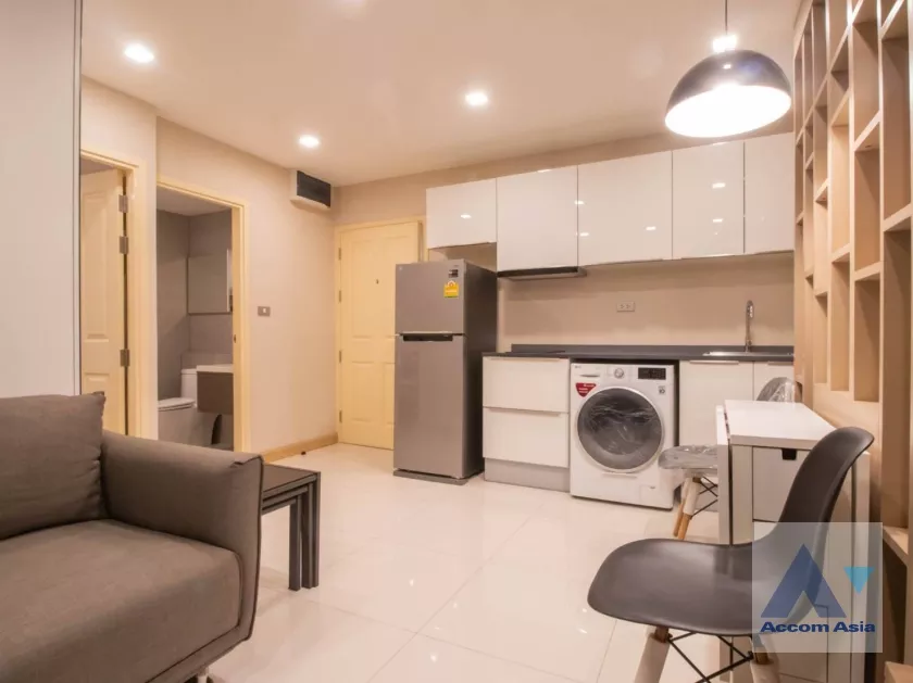 unit 1 Bedroom  Condominium For Sale in Sukhumvit, Bangkok  near BTS Ekkamai (AA36841)