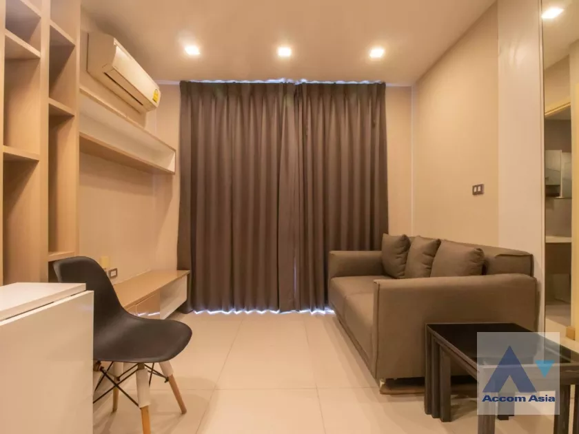 unit 1 Bedroom  Condominium For Sale in Sukhumvit, Bangkok  near BTS Ekkamai (AA36841)
