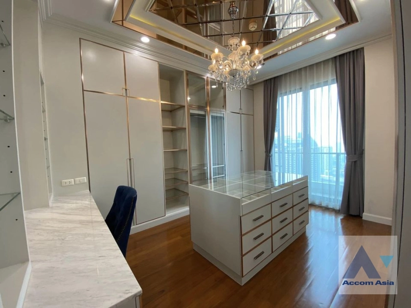 11  2 br Condominium For Sale in Ratchadaphisek ,Bangkok MRT Phetchaburi at Supalai Premier at Asoke AA36842