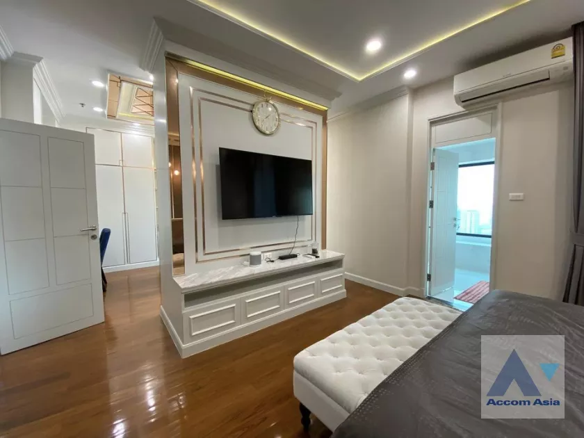 12  2 br Condominium For Sale in Ratchadapisek ,Bangkok MRT Phetchaburi at Supalai Premier at Asoke AA36842