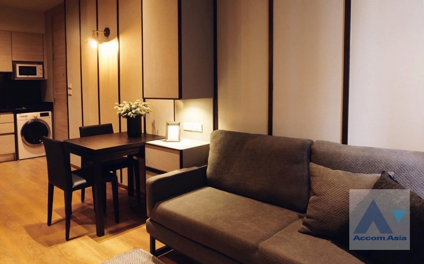 unit 1 Bedroom  Condominium For Rent & Sale in Sukhumvit, Bangkok  near BTS Phrom Phong (AA36844)