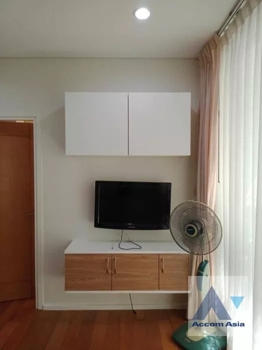 unit 1 Bedroom  Condominium For Rent & Sale in Sukhumvit, Bangkok  near BTS Asok - MRT Sukhumvit (AA36853)