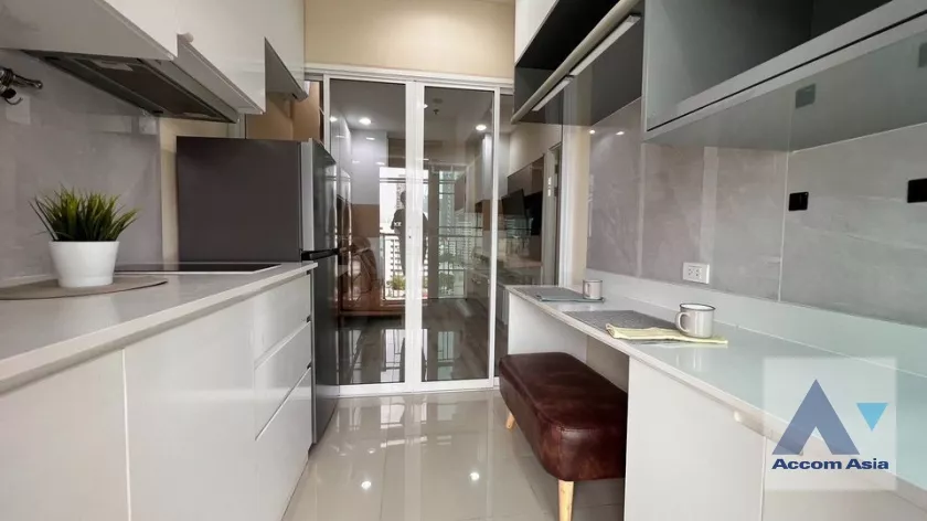 5  1 br Condominium For Sale in Sathorn ,Bangkok BTS Chong Nonsi at Centric Sathorn St Louis AA36858