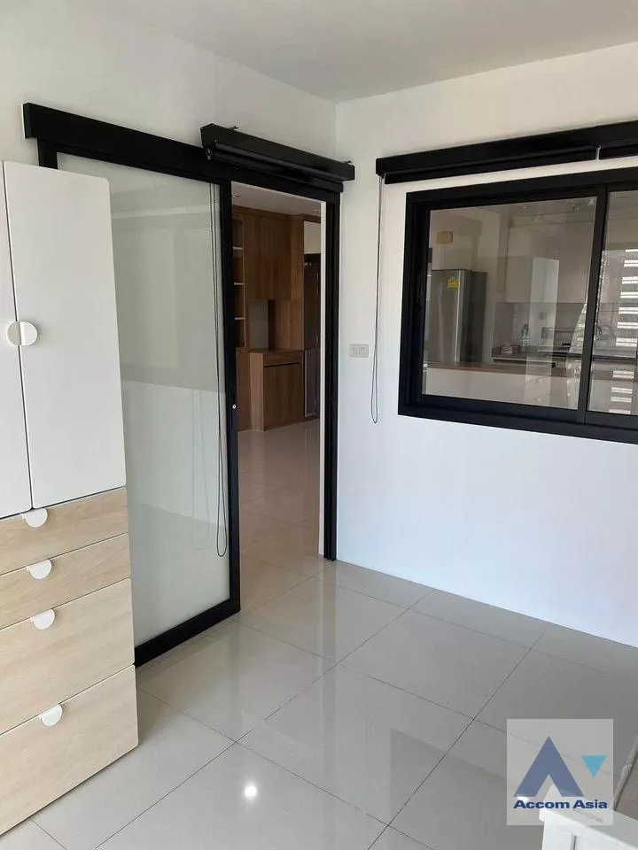 8  2 br Condominium For Rent in Sathorn ,Bangkok BTS Sala Daeng - MRT Lumphini at Sathorn Gardens AA36865