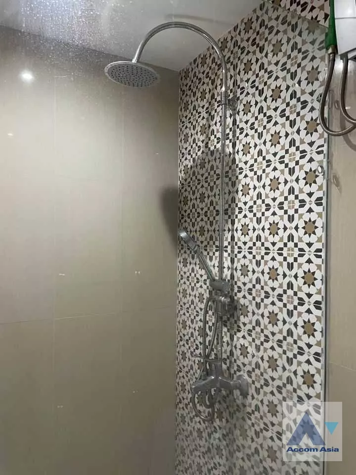 11  2 br Condominium For Rent in Sathorn ,Bangkok BTS Sala Daeng - MRT Lumphini at Sathorn Gardens AA36865