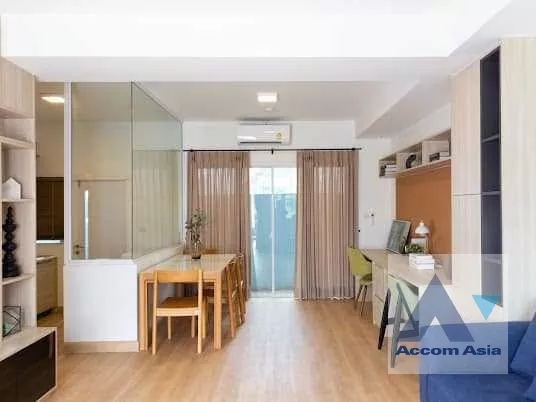 Fully Furnished |  3 Bedrooms  Townhouse For Rent in Pattanakarn, Bangkok  near BTS Udomsuk (AA36872)