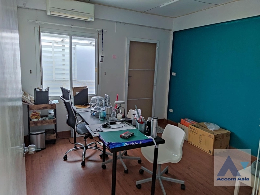 9  3 br House For Rent in Phaholyothin ,Bangkok BTS Sanam Pao AA36887