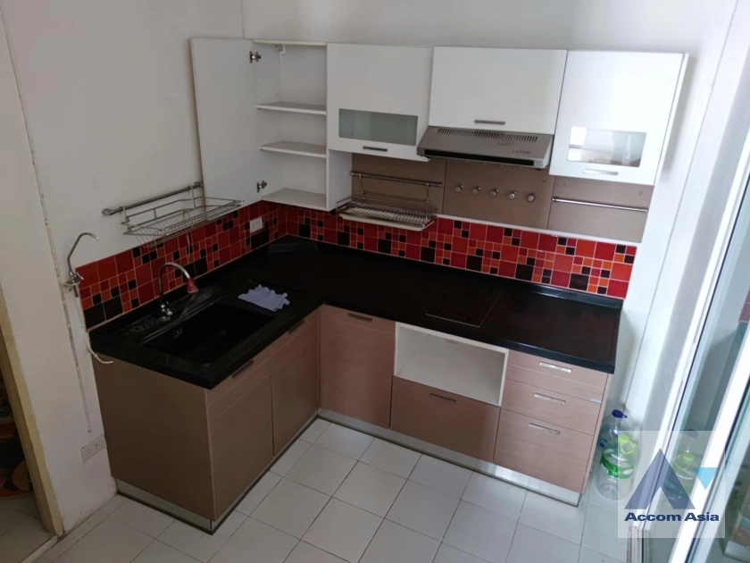 11  3 br House For Rent in Phaholyothin ,Bangkok BTS Sanam Pao AA36887