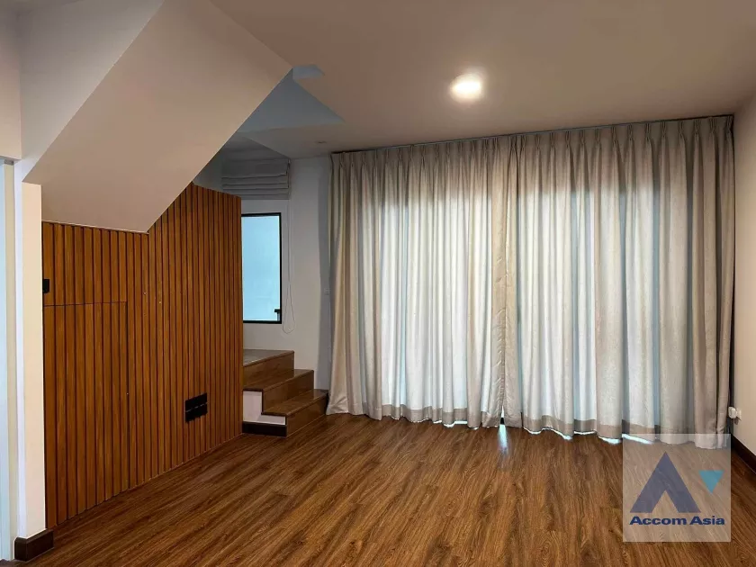  1  3 br Townhouse for rent and sale in Pattanakarn ,Bangkok  at Baan Klang Muang Srinakarin-Onnut AA36894