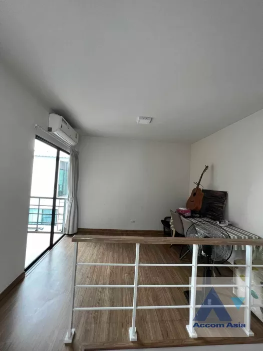 8  3 br Townhouse for rent and sale in Pattanakarn ,Bangkok  at Baan Klang Muang Srinakarin-Onnut AA36894