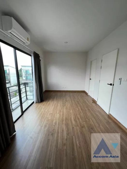 9  3 br Townhouse for rent and sale in Pattanakarn ,Bangkok  at Baan Klang Muang Srinakarin-Onnut AA36894