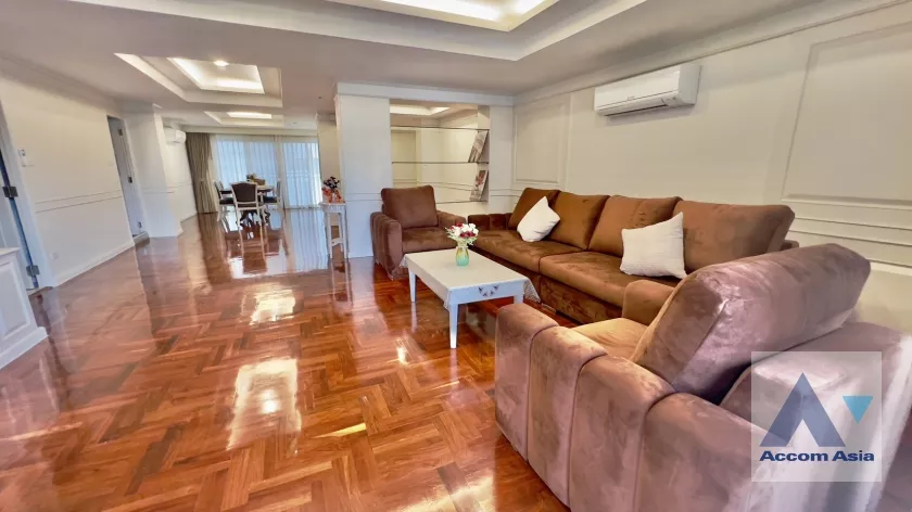 unit 2 Bedrooms  Apartment For Rent in Sukhumvit, Bangkok  near BTS Phrom Phong (AA36897)