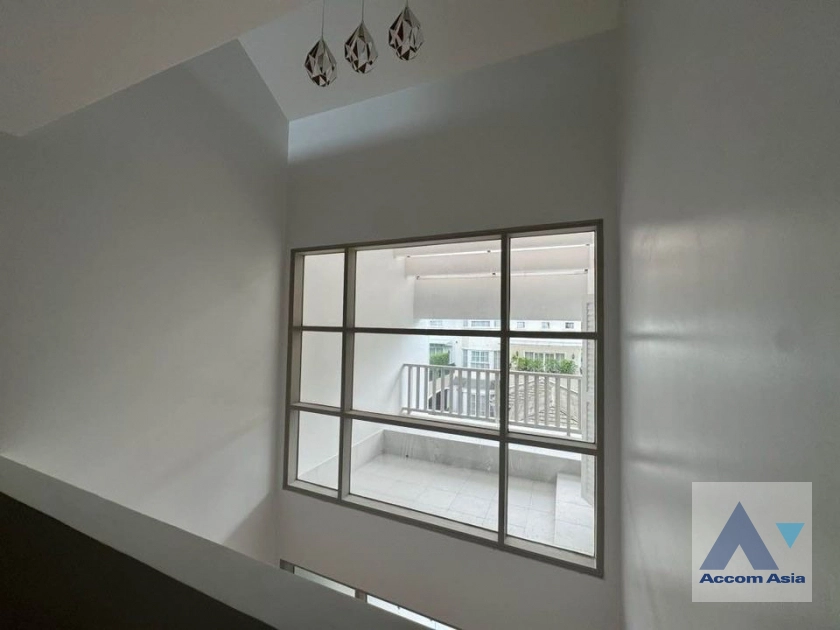 11  3 br House For Sale in Sukhumvit ,Bangkok BTS Phrom Phong AA36898