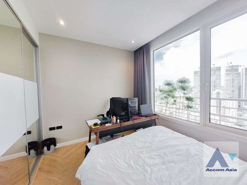 10  3 br Condominium For Sale in Sukhumvit ,Bangkok BTS Phrom Phong at Siri Residence AA36911