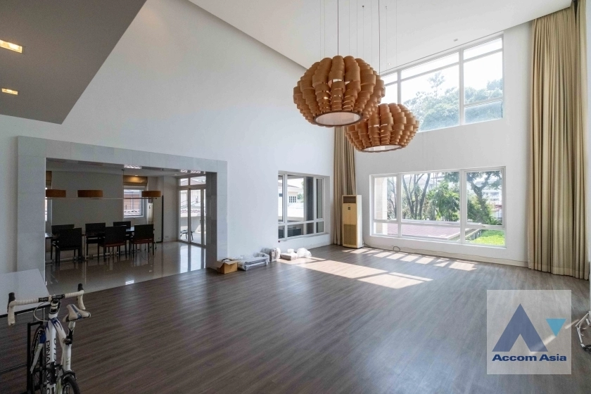 28  10 br House For Sale in Sukhumvit ,Bangkok BTS Ekkamai AA36926