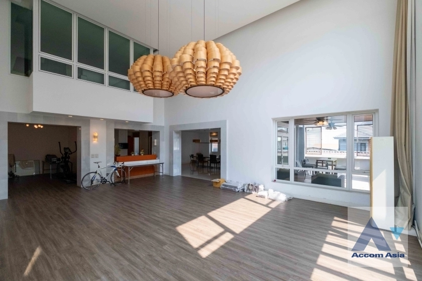 29  10 br House For Sale in Sukhumvit ,Bangkok BTS Ekkamai AA36926