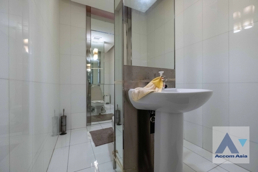 34  10 br House For Sale in Sukhumvit ,Bangkok BTS Ekkamai AA36926