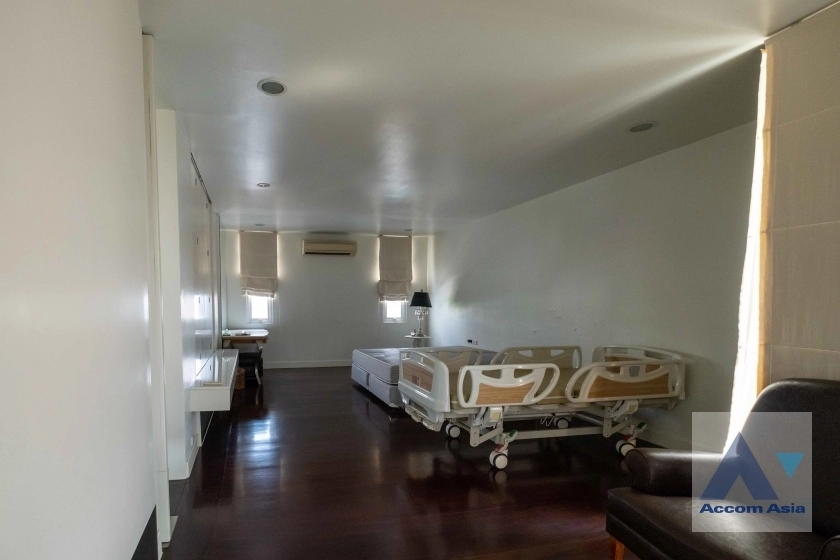 56  10 br House For Sale in Sukhumvit ,Bangkok BTS Ekkamai AA36926