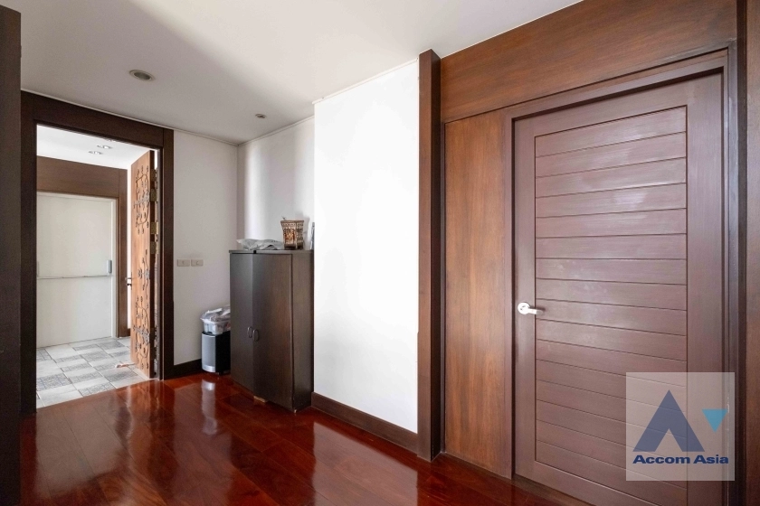 61  10 br House For Sale in Sukhumvit ,Bangkok BTS Ekkamai AA36926