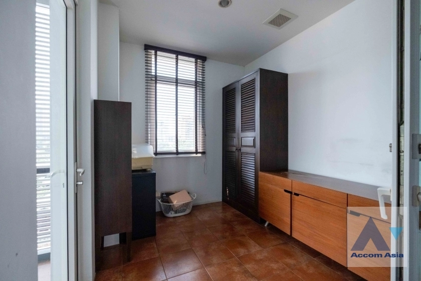 65  10 br House For Sale in Sukhumvit ,Bangkok BTS Ekkamai AA36926