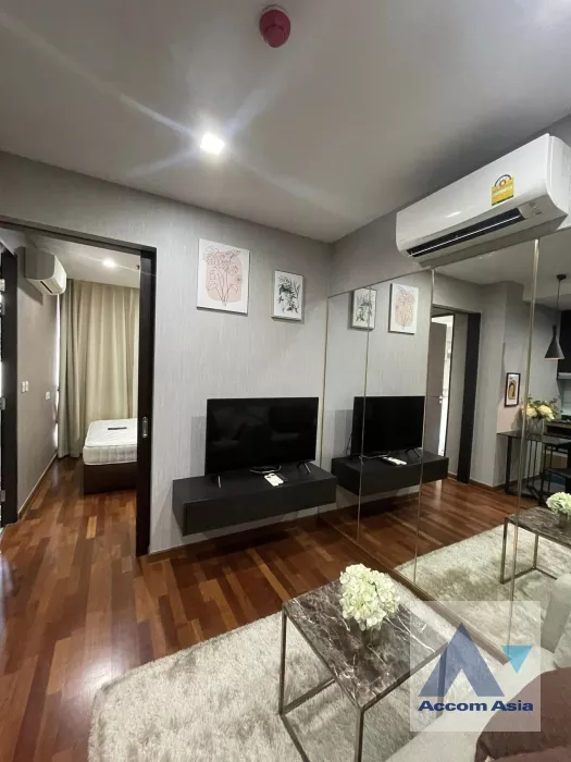  1 Bedroom  Condominium For Rent & Sale in Phaholyothin, Bangkok  near BTS Ratchathewi (AA36930)