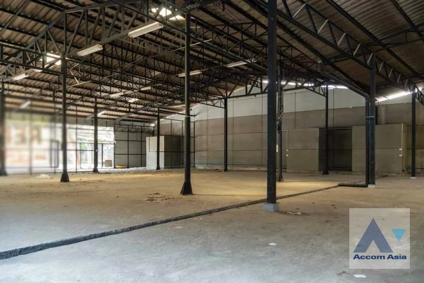 unit Warehouse For Rent in Sukhumvit, Bangkok  near BTS Phra khanong (AA36932)