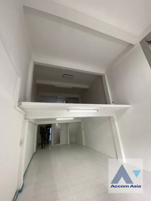  1  Building For Rent in Sukhumvit ,Bangkok BTS Bang Chak AA36942