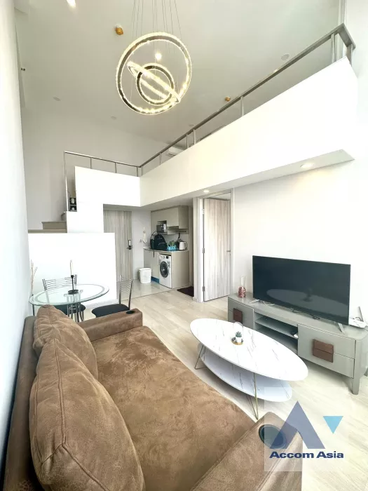 unitDouble High Ceiling, Duplex Condo |  1 Bedroom  Condominium For Rent in Sathorn, Bangkok  near BTS Chong Nonsi (AA36945)