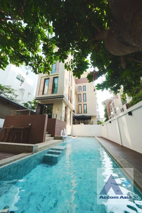 Private Swimming Pool, Duplex Condo |  Baan Lux Sathorn Condominium  3 Bedroom for Rent MRT Lumphini in Sathorn Bangkok