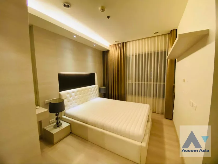  1 Bedroom  Condominium For Sale in Ratchadapisek, Bangkok  near MRT Huai Khwang (AA36947)