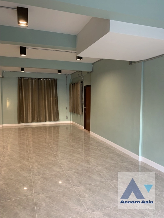  1  4 br House for rent and sale in Sukhumvit ,Bangkok BTS Punnawithi AA36952