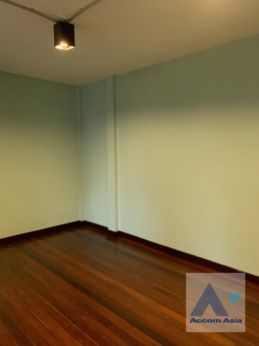 8  4 br House for rent and sale in Sukhumvit ,Bangkok BTS Punnawithi AA36952