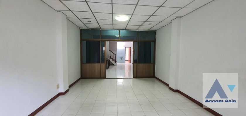 6  3 br Townhouse for rent and sale in Bang Na ,Bangkok BTS Udomsuk AA36959