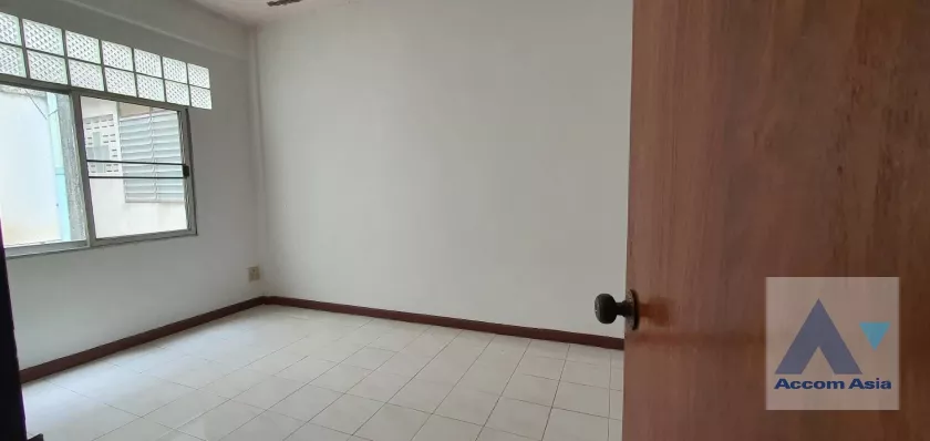 9  3 br Townhouse for rent and sale in bangna ,Bangkok BTS Udomsuk AA36959
