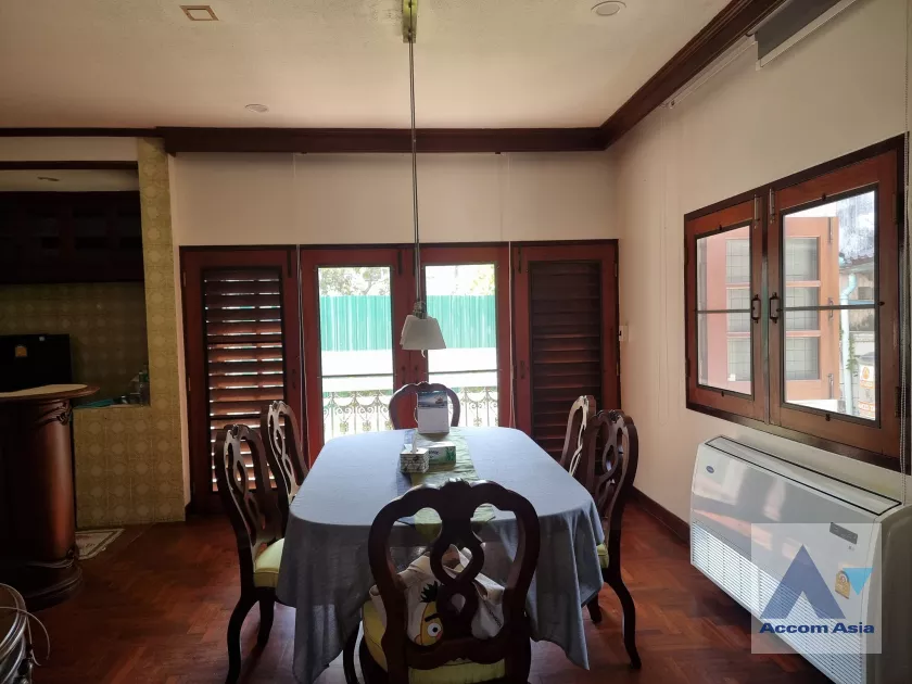 5  3 br House For Rent in Sukhumvit ,Bangkok BTS Phra khanong AA36963