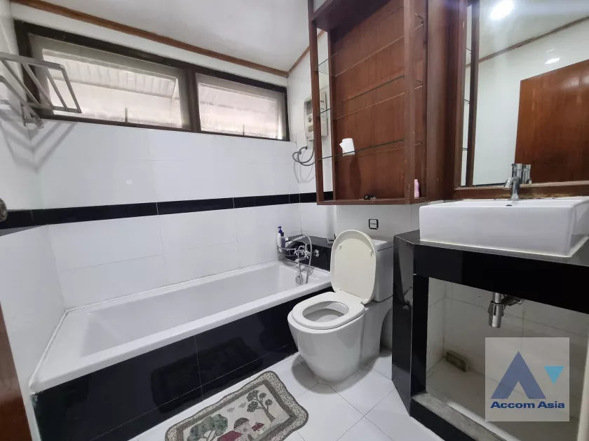 16  3 br House For Rent in Sukhumvit ,Bangkok BTS Phra khanong AA36963