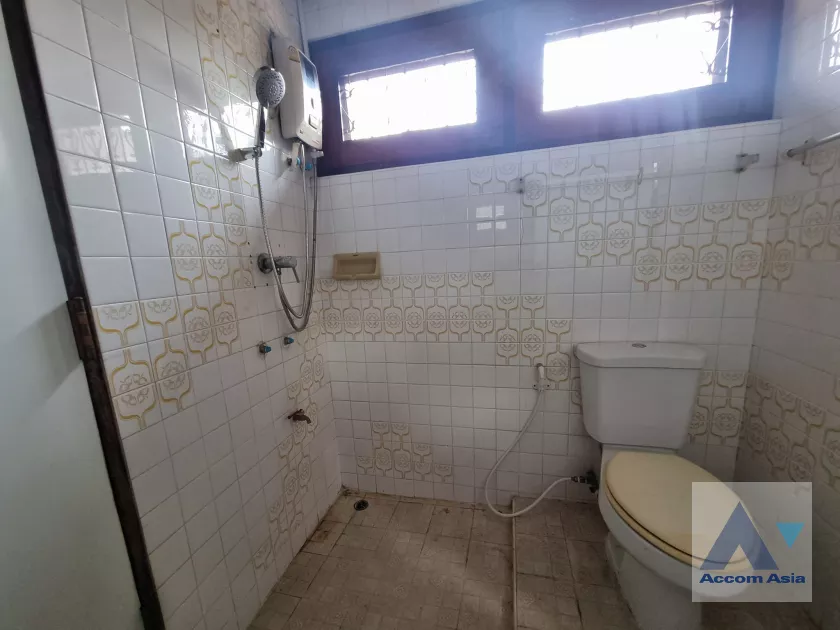 17  3 br House For Rent in Sukhumvit ,Bangkok BTS Phra khanong AA36963