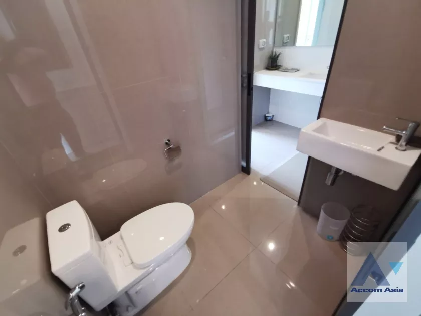 8  1 br Condominium For Rent in Sukhumvit ,Bangkok BTS Ekkamai at Rhythm Sukhumvit 42 AA36975