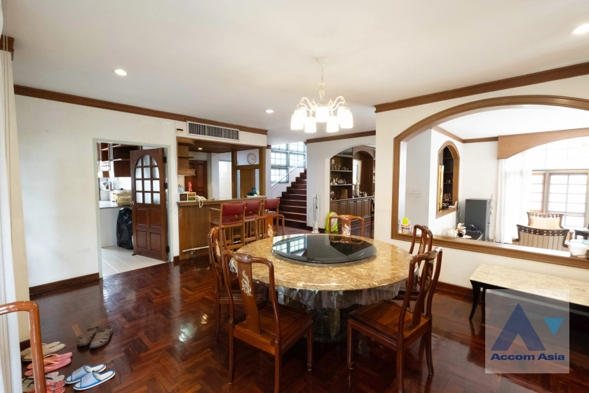 11  4 br House for rent and sale in Sukhumvit ,Bangkok BTS Phrom Phong AA36987