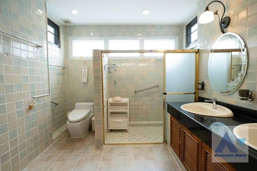 18  4 br House for rent and sale in Sukhumvit ,Bangkok BTS Phrom Phong AA36987