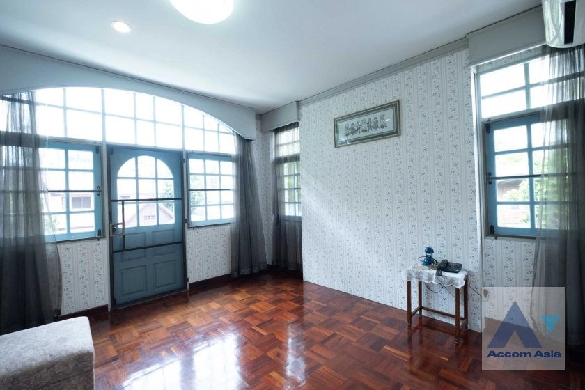 19  4 br House for rent and sale in Sukhumvit ,Bangkok BTS Phrom Phong AA36987