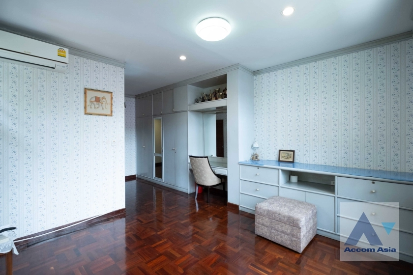 20  4 br House for rent and sale in Sukhumvit ,Bangkok BTS Phrom Phong AA36987