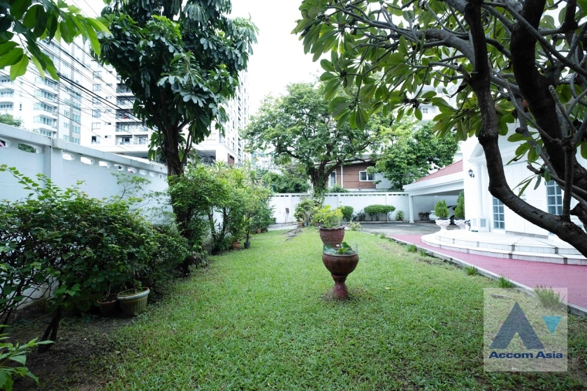 4  4 br House for rent and sale in Sukhumvit ,Bangkok BTS Phrom Phong AA36987