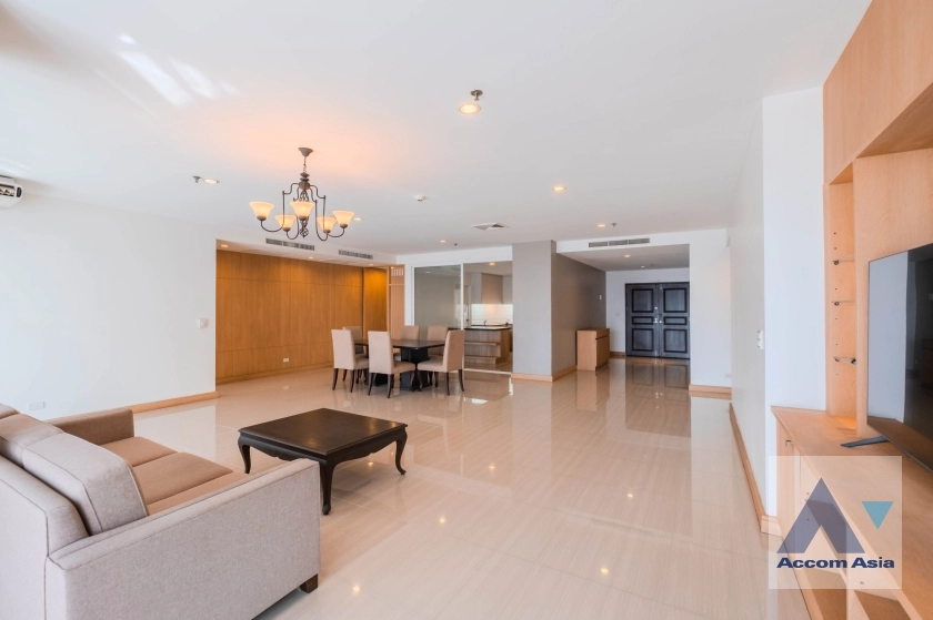 5  4 br Apartment For Rent in Sukhumvit ,Bangkok BTS Ekkamai at High-Rise Living with a Large Balcony Apartment in Ekkamai AA36989