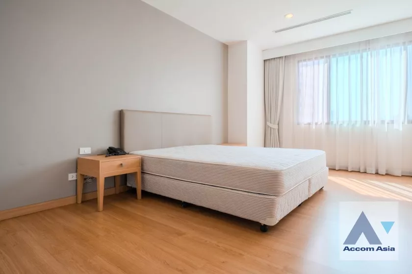 10  4 br Apartment For Rent in Sukhumvit ,Bangkok BTS Ekkamai at Comfort living and well service AA36989