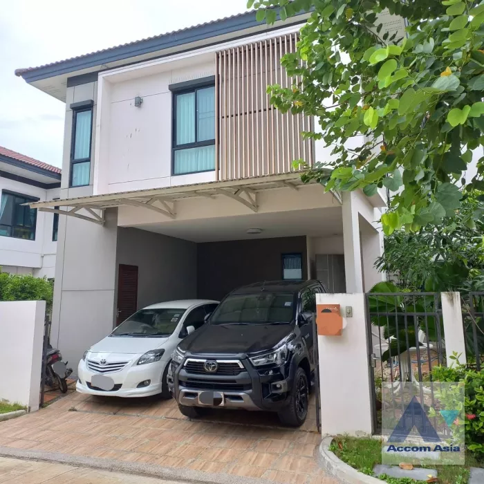  4 Bedrooms  House For Rent & Sale in Petchkasem, Bangkok  (AA36992)